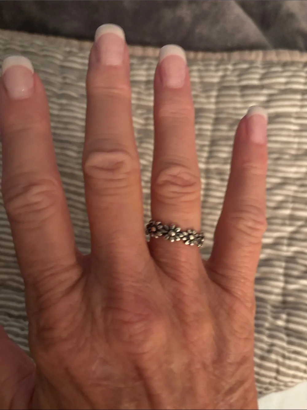 James Avery Floral Daisy Ring in Silver - Picture 1 of 3